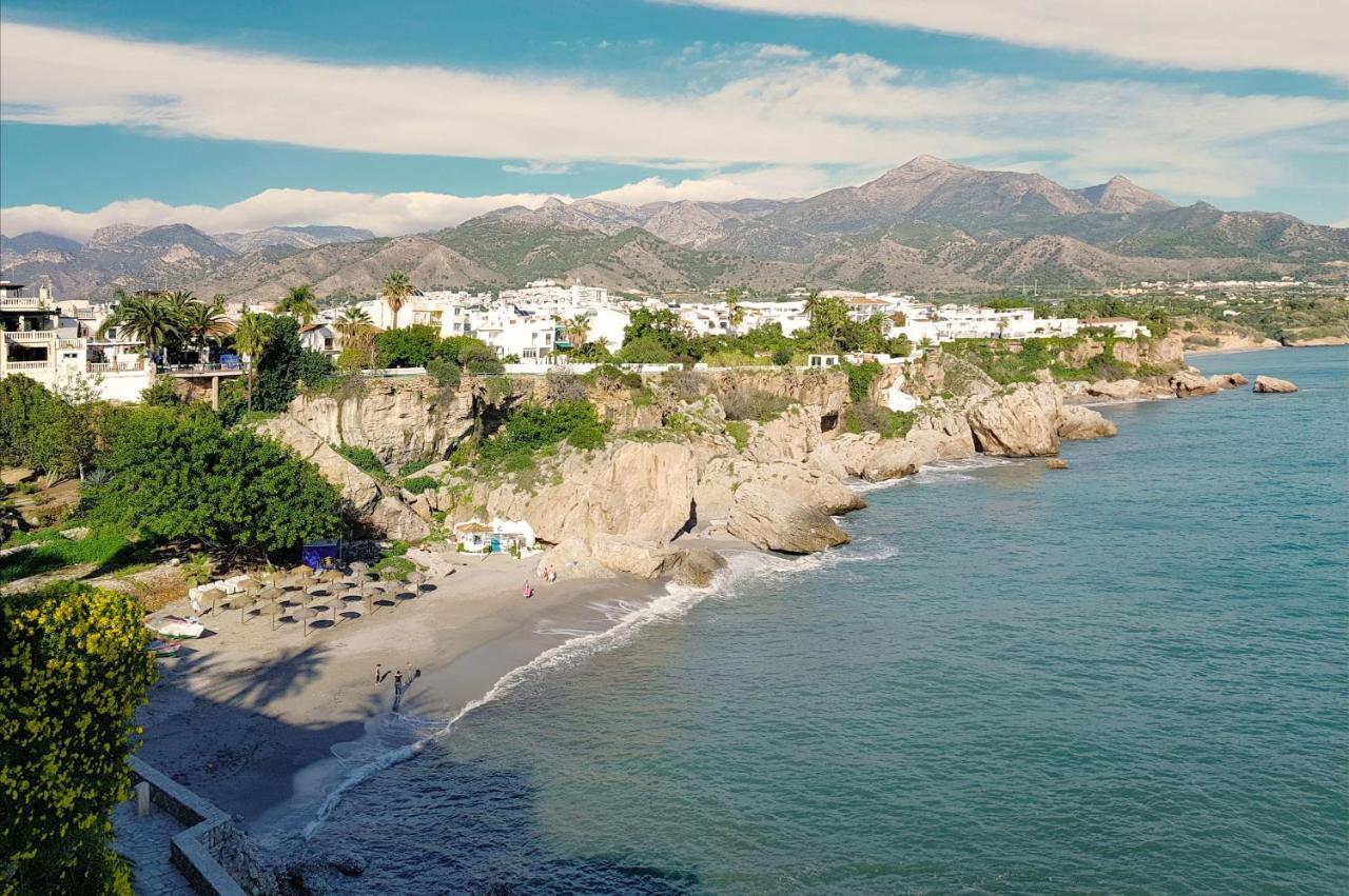 1 Bedroom In Verano Azul, Free Wi-Fi Nerja Kültér fotó