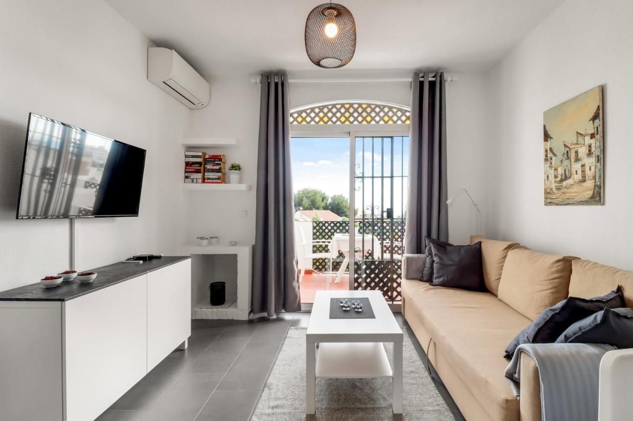 1 Bedroom In Verano Azul, Free Wi-Fi Nerja Kültér fotó