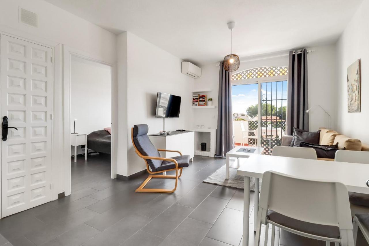 1 Bedroom In Verano Azul, Free Wi-Fi Nerja Kültér fotó