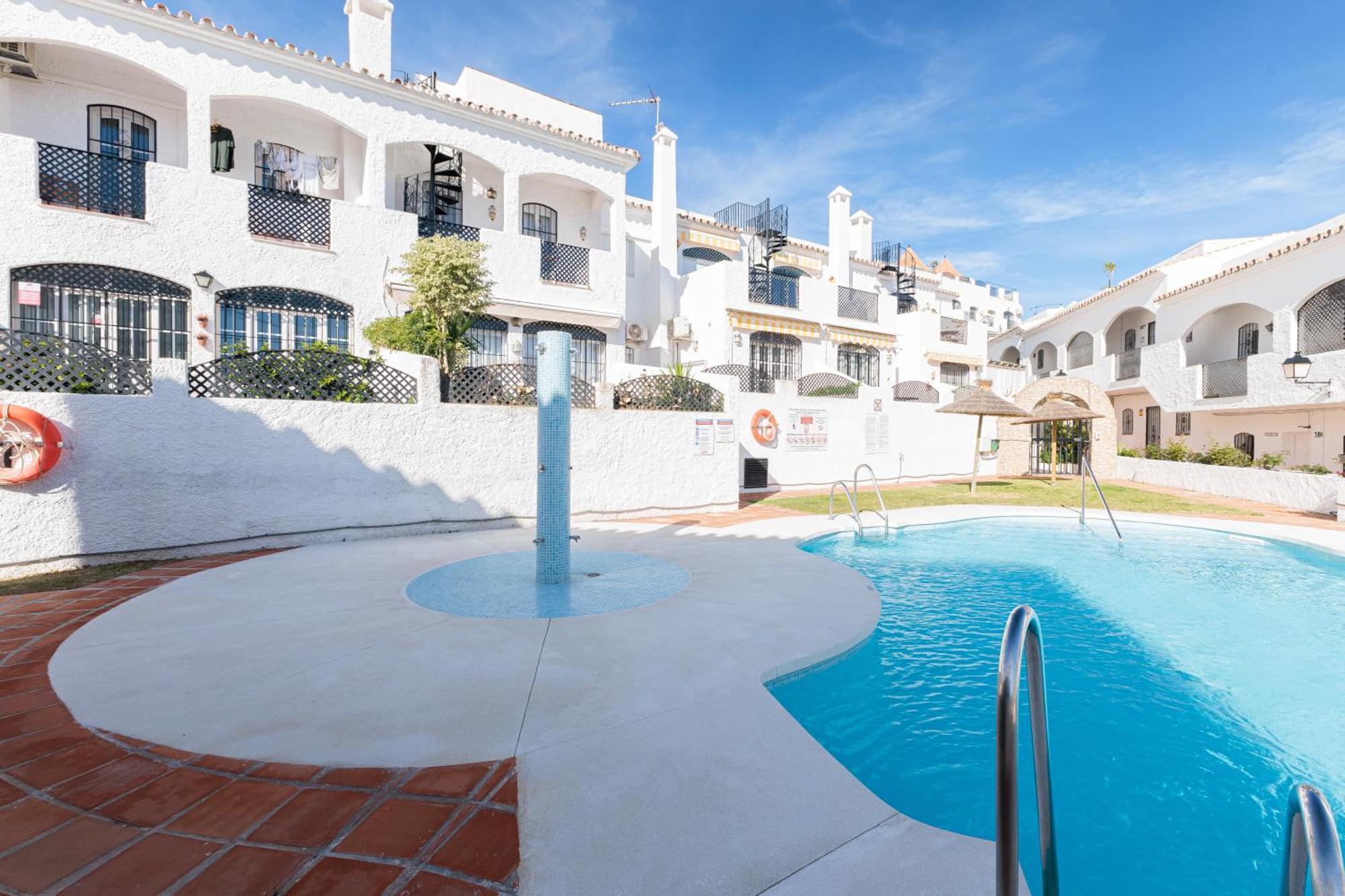 1 Bedroom In Verano Azul, Free Wi-Fi Nerja Kültér fotó